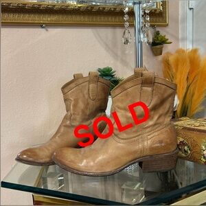 SOLD!!! Frye Light Brown Distressed Leather Ankle Boots Size 10